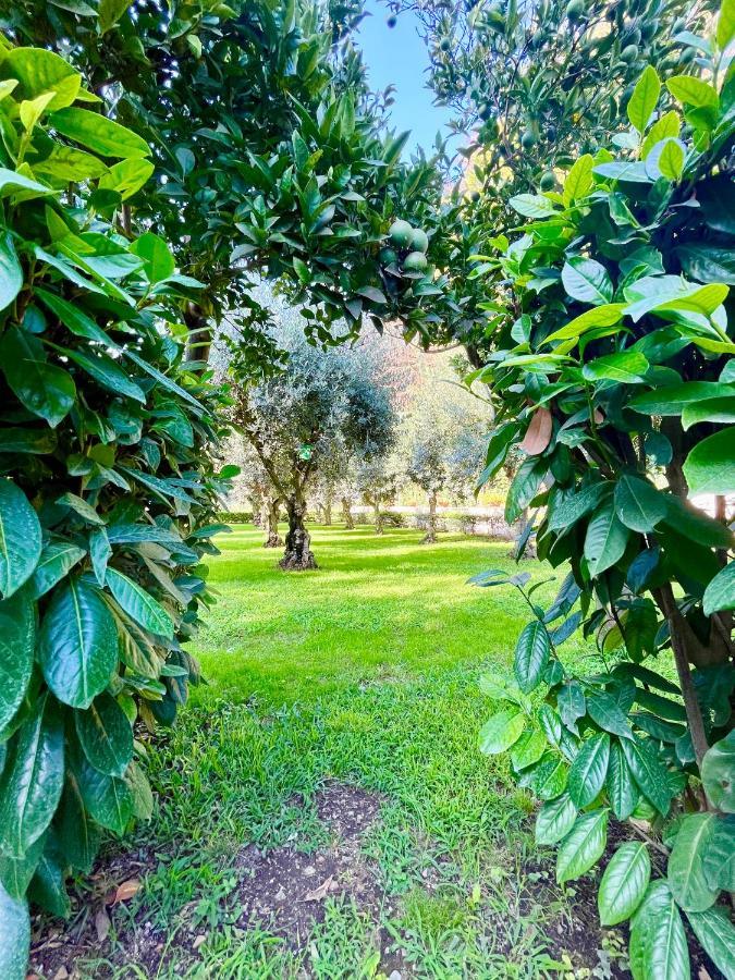 Ferienwohnung Il Giardino Di Athena 1 Paestum Exterior foto